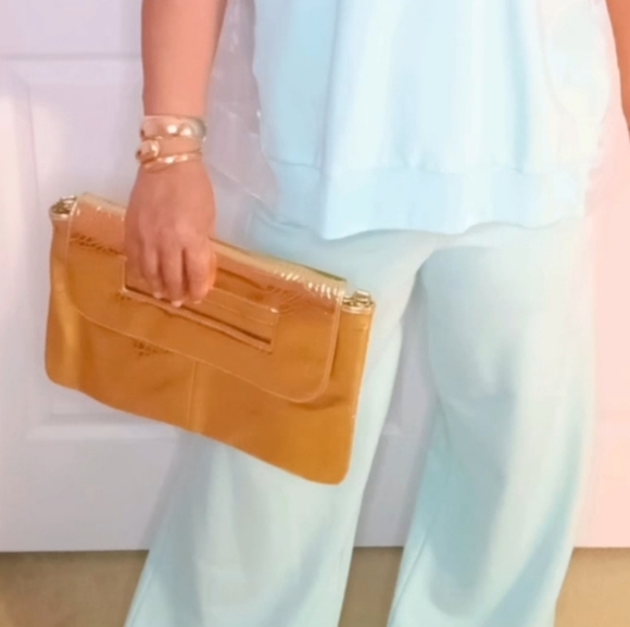 Sheer Back Jogger Set - Picture 5 of 6